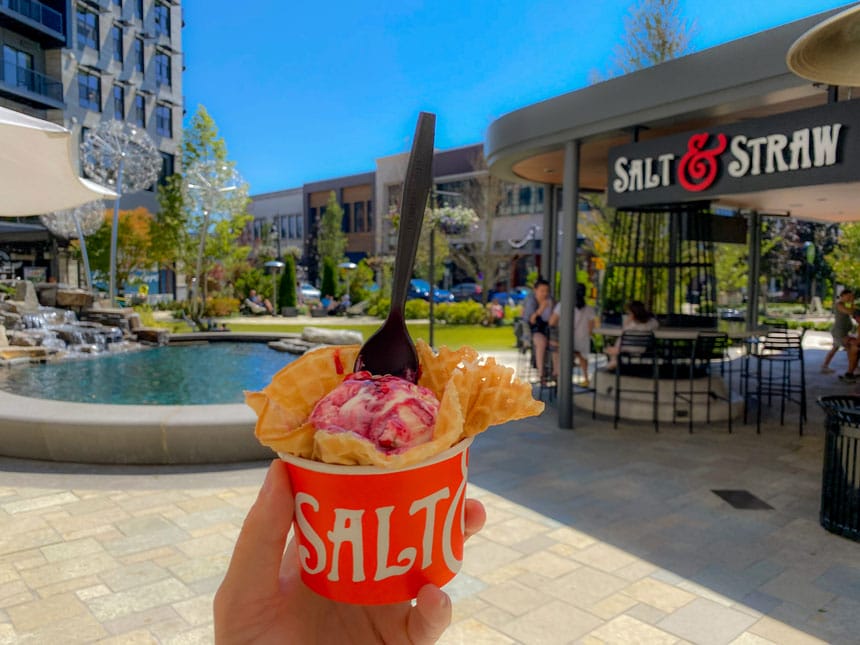 Salt and Straw Ice Cream Wonderful view with fountain