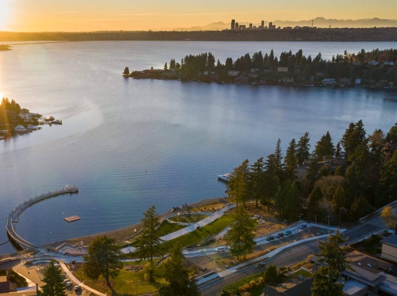 Aerial view of Meydenbauer Bay Park, showcasing the amazing waterfront views from this charming kid-friendly park in Bellevue.