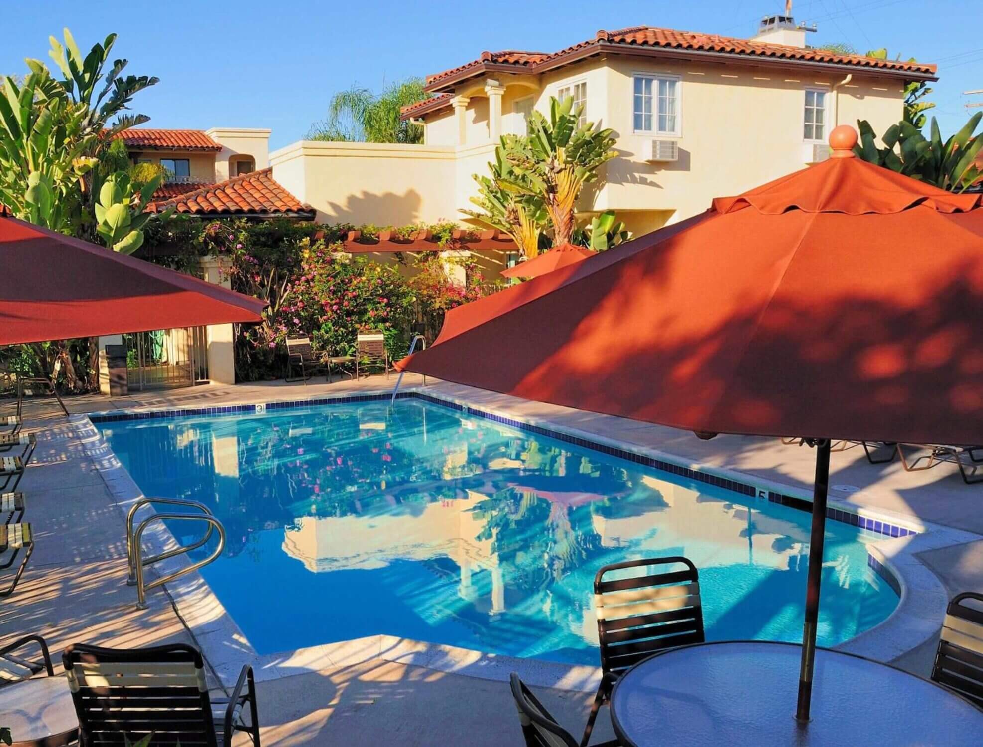 Outdoor pool at Old Town Inn in San Diego, a family-friendly and charming budget-friendly hotel.