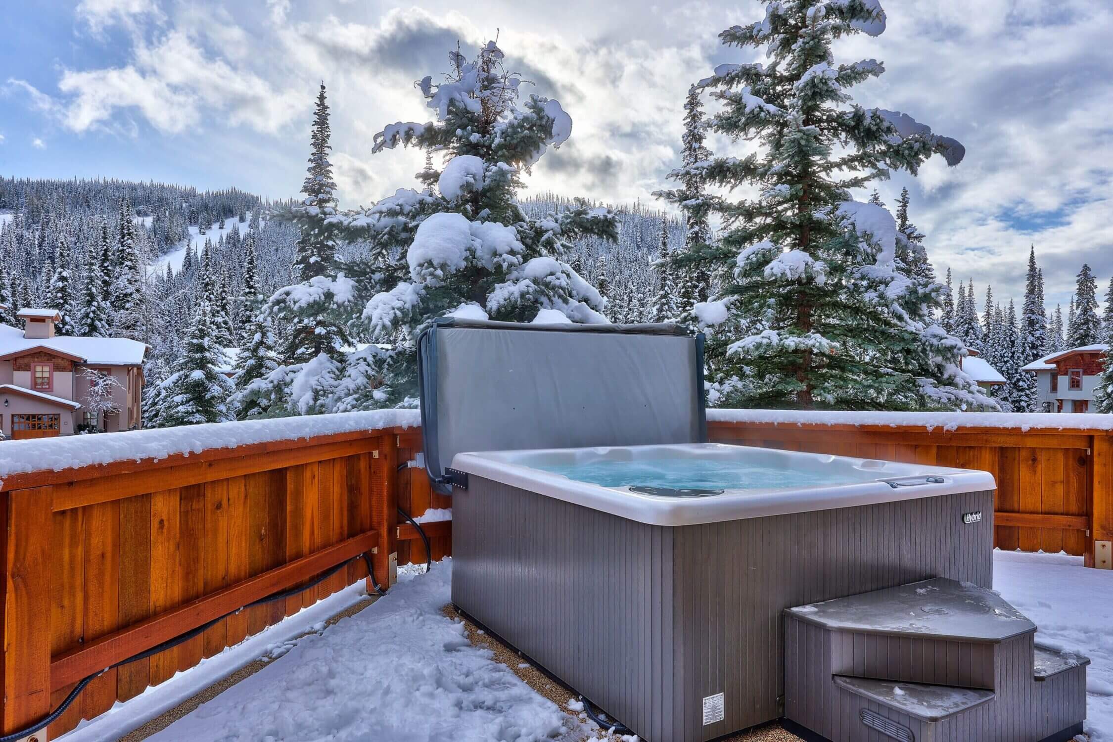 Crystal Forest #50 in Sun Peaks offers the ultimate après-ski luxury with its outdoor private hot tub, perfect for families and groups to unwind after a fun-filled day on the mountain. Tucked away on the private deck, the hot tub provides a peaceful space to soak under the stars or enjoy the snowy surroundings in comfort. Whether it’s easing sore muscles, watching fresh flakes fall, or simply enjoying a quiet moment with a warm drink, this private amenity adds a special touch to your winter getaway.